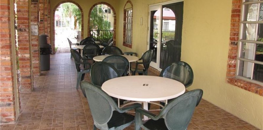 Condo in Pompano Beach, Florida, 2 bedrooms  № 1057956