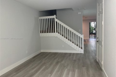 Adosado en alquiler en Coconut Creek, Florida, 3 dormitorios, 136.19 m2 № 1990339 - foto 4