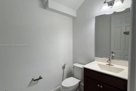 Adosado en alquiler en Coconut Creek, Florida, 3 dormitorios, 136.19 m2 № 1990339 - foto 8