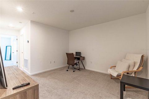 Townhouse in Orlando, Florida 3 bedrooms, 151.15 sq.m. № 2207917 - photo 17