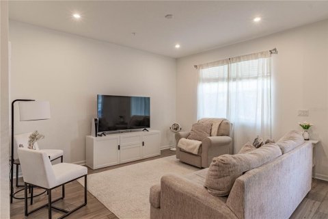 Townhouse in Orlando, Florida 3 bedrooms, 151.15 sq.m. № 2207917 - photo 7