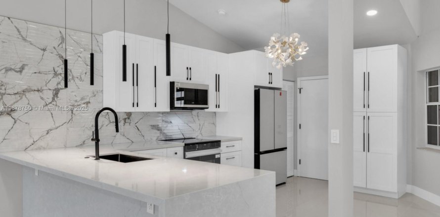 Дом в Делрей-Бич, Флорида 2 спальни, 151.24м2 № 1929228