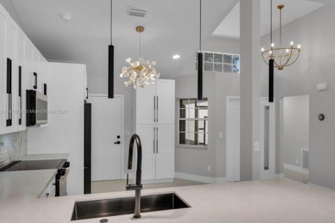 Купить виллу или дом в Делрей-Бич, Флорида 2 спальни, 151.24м2, № 1929228 - фото 14