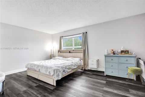 Townhouse in Tamarac, Florida 2 bedrooms, 133.78 sq.m. № 2052330 - photo 30