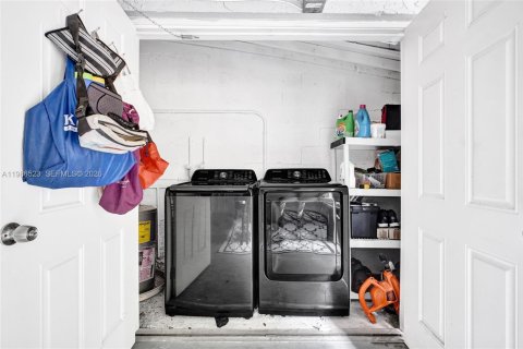 Townhouse in Tamarac, Florida 2 bedrooms, 133.78 sq.m. № 2052330 - photo 29