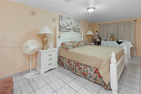 Commercial property in Hialeah, Florida № 1840775 - photo 14