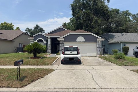 House in Apopka, Florida 3 bedrooms, 143.44 sq.m. № 2227410