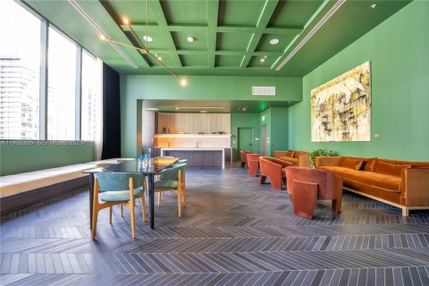 Condo in Miami, Florida, 2 bedrooms  № 1992708 - photo 10