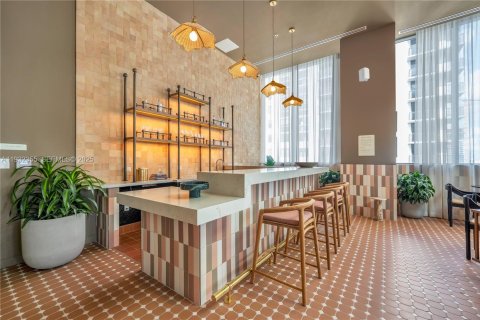 Condo in Miami, Florida, 2 bedrooms  № 1992708 - photo 9