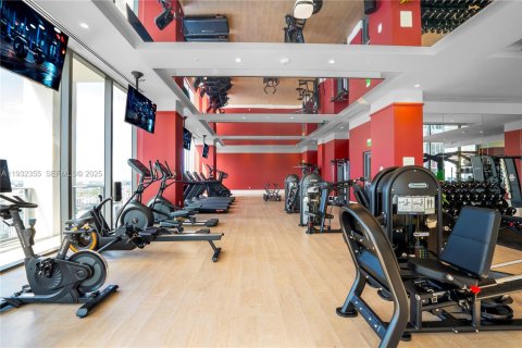 Condo in Miami, Florida, 2 bedrooms  № 1992708 - photo 21