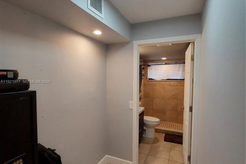 Copropriété à vendre à Miami, Floride: 1 chambre, 62.24 m2 № 1987944 - photo 24