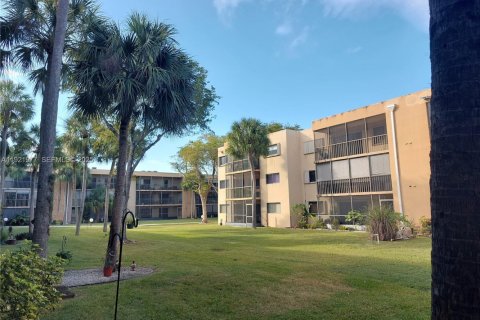 Copropriété à vendre à Miami, Floride: 1 chambre, 62.24 m2 № 1987944 - photo 2