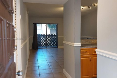 Copropriété à vendre à Miami, Floride: 1 chambre, 62.24 m2 № 1987944 - photo 7