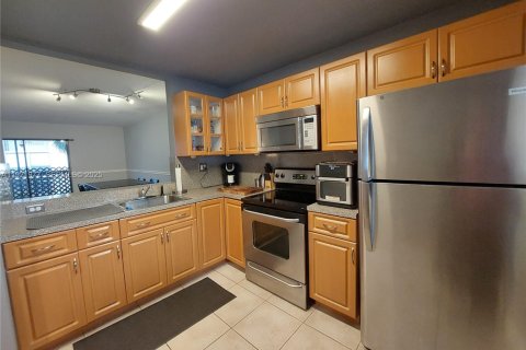 Copropriété à vendre à Miami, Floride: 1 chambre, 62.24 m2 № 1987944 - photo 8