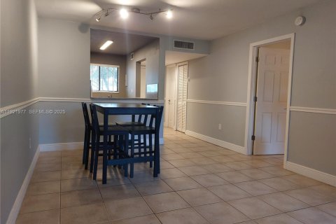 Copropriété à vendre à Miami, Floride: 1 chambre, 62.24 m2 № 1987944 - photo 16