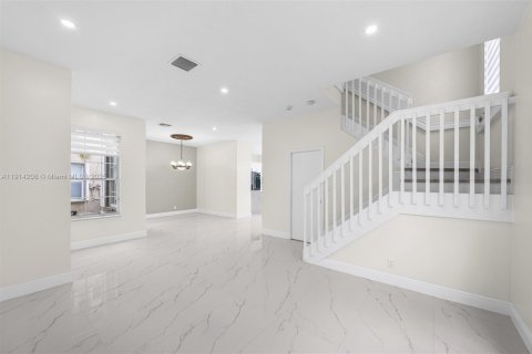 Villa ou maison à vendre à Miramar, Floride: 4 chambres, 190.08 m2 № 1969893 - photo 9