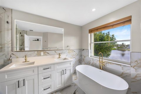 Villa ou maison à vendre à Miramar, Floride: 4 chambres, 190.08 m2 № 1969893 - photo 27