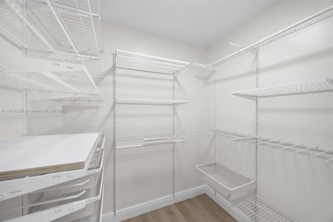 Villa ou maison à vendre à Miramar, Floride: 4 chambres, 190.08 m2 № 1969893 - photo 25