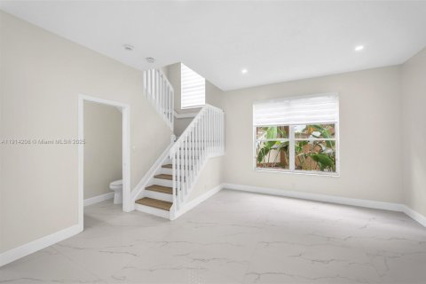 Villa ou maison à vendre à Miramar, Floride: 4 chambres, 190.08 m2 № 1969893 - photo 18