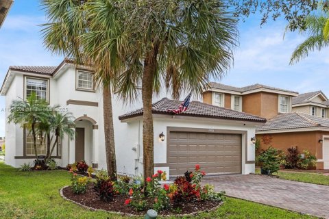 Villa ou maison à vendre à Miramar, Floride: 4 chambres, 190.08 m2 № 1969893 - photo 3