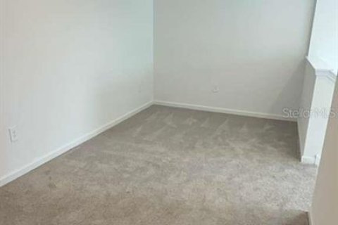 Casa en alquiler en Lake Wales, Florida, 4 dormitorios, 174.1 m2 № 2098507 - foto 15