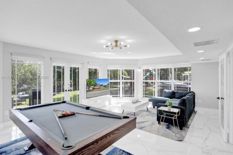 Villa ou maison à vendre à Deerfield Beach, Floride: 6 chambres, 282.05 m2 № 1995840 - photo 29