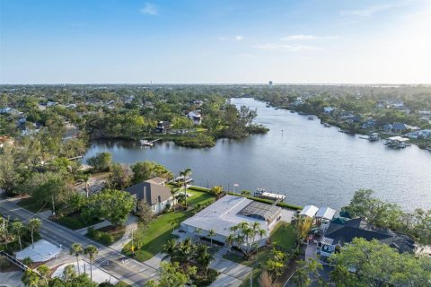 House in Bradenton, Florida 4 bedrooms, 306.02 sq.m. № 1898670 - photo 16