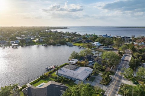 House in Bradenton, Florida 4 bedrooms, 306.02 sq.m. № 1898670 - photo 15