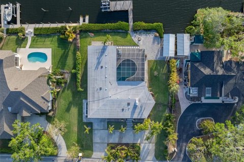 House in Bradenton, Florida 4 bedrooms, 306.02 sq.m. № 1898670 - photo 24