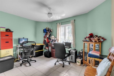 Casa en venta en Hialeah, Florida, 3 dormitorios, 147.44 m2 № 1950838 - foto 23
