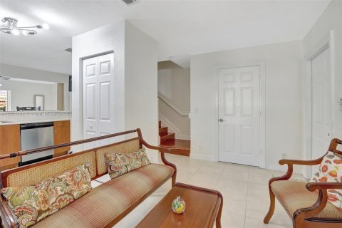 Adosado en venta en Miramar, Florida, 2 dormitorios, 120.4 m2 № 1715306 - foto 8