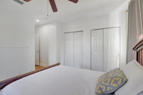 Adosado en venta en Miramar, Florida, 2 dormitorios, 120.4 m2 № 1715306 - foto 30