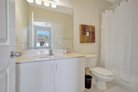 Adosado en venta en Miramar, Florida, 2 dormitorios, 120.4 m2 № 1715306 - foto 22