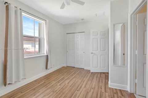 Adosado en venta en Miramar, Florida, 2 dormitorios, 120.4 m2 № 1715306 - foto 18