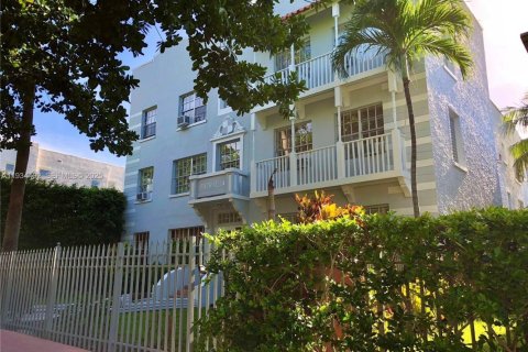 Condominio en alquiler en Miami Beach, Florida, 1 dormitorio, 48.31 m2 № 1993911 - foto 9