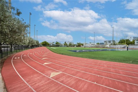 Condominio en alquiler en Miami Beach, Florida, 1 dormitorio, 48.31 m2 № 1993911 - foto 11