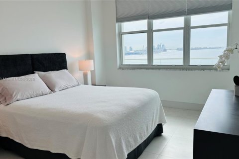 Condominio en alquiler en Miami, Florida, 2 dormitorios, 89.19 m2 № 1828848 - foto 9