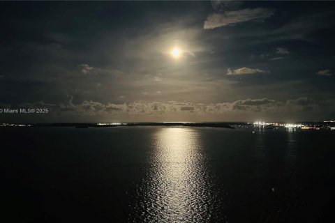 Condominio en alquiler en Miami, Florida, 2 dormitorios, 89.19 m2 № 1828848 - foto 27