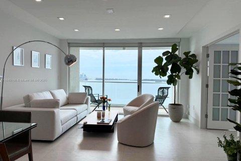 Condominio en alquiler en Miami, Florida, 2 dormitorios, 89.19 m2 № 1828848 - foto 12