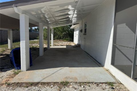 House in Sebring, Florida 3 bedrooms, 154.96 sq.m. № 1916573 - photo 3