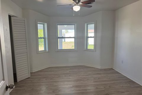 House in Sebring, Florida 3 bedrooms, 154.96 sq.m. № 1916573 - photo 23