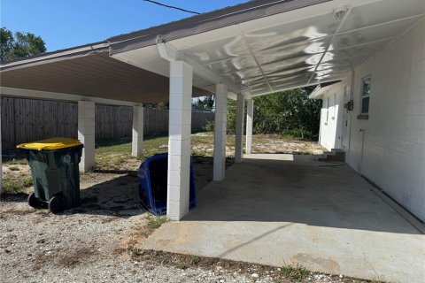 House in Sebring, Florida 3 bedrooms, 154.96 sq.m. № 1916573 - photo 4
