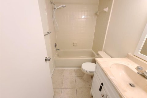 Condo in Tampa, Florida, 2 bedrooms  № 1508075 - photo 13