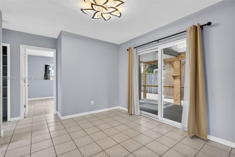 Купить виллу или дом в Мирамар, Флорида 2 спальни, 103.03м2, № 2024222 - фото 12