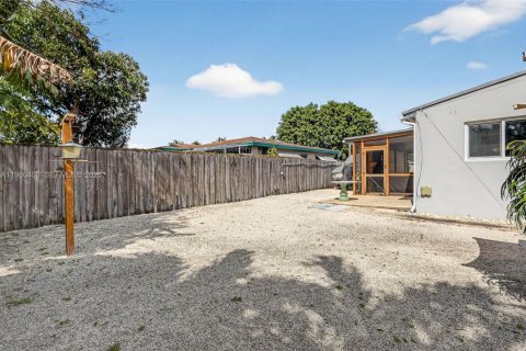 Купить виллу или дом в Мирамар, Флорида 2 спальни, 103.03м2, № 2024222 - фото 24