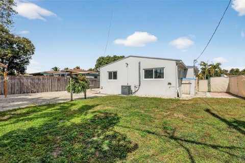 Купить виллу или дом в Мирамар, Флорида 2 спальни, 103.03м2, № 2024222 - фото 26