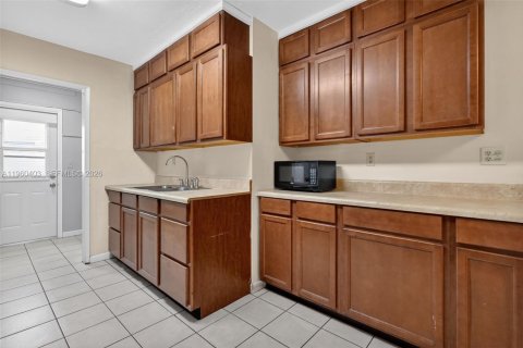 Купить виллу или дом в Мирамар, Флорида 2 спальни, 103.03м2, № 2024222 - фото 10