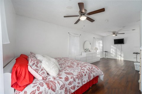 Casa en venta en Plant City, Florida, 5 dormitorios, 264.49 m2 № 1521940 - foto 15