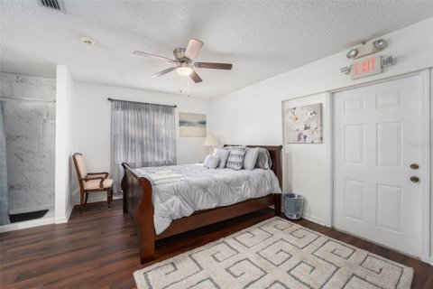 Casa en venta en Plant City, Florida, 5 dormitorios, 264.49 m2 № 1521940 - foto 20