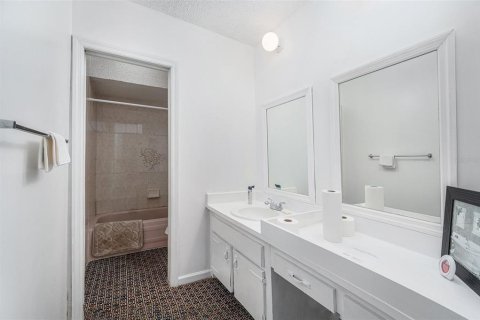 Casa en venta en Plant City, Florida, 5 dormitorios, 264.49 m2 № 1521940 - foto 18